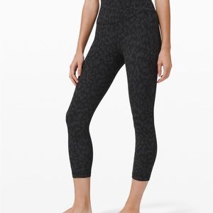 EUC Lululemon Align Crop 21”